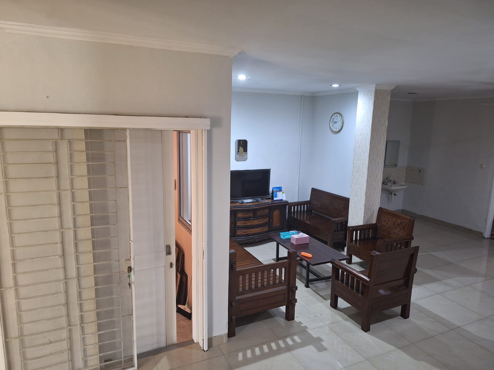 Rumah Disewakan Fully Furnished di Taman Dago Lippo Cikarang